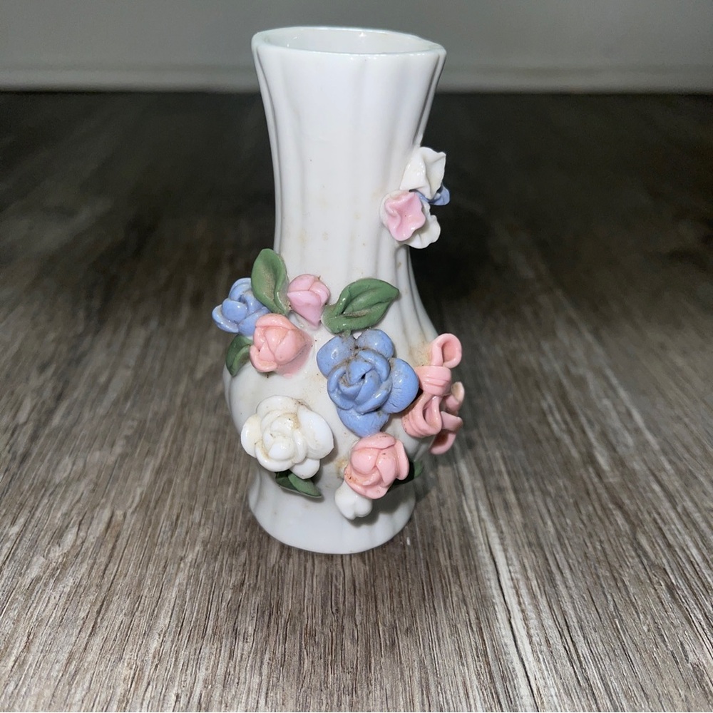 SOLD Vintage Porcelain Floral Rose Bud Mini Vase